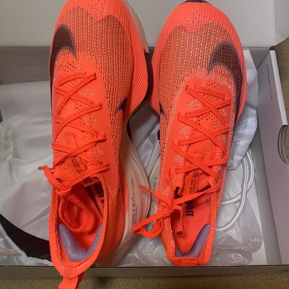 Women Nike Alphaflt running shoes, bright orange, brand new in the box, size 8 - Picture 2 of 2
